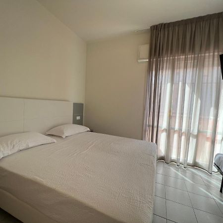 Aron Hotel Rimini Exterior photo