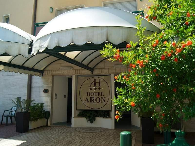 Aron Hotel Rimini Exterior photo