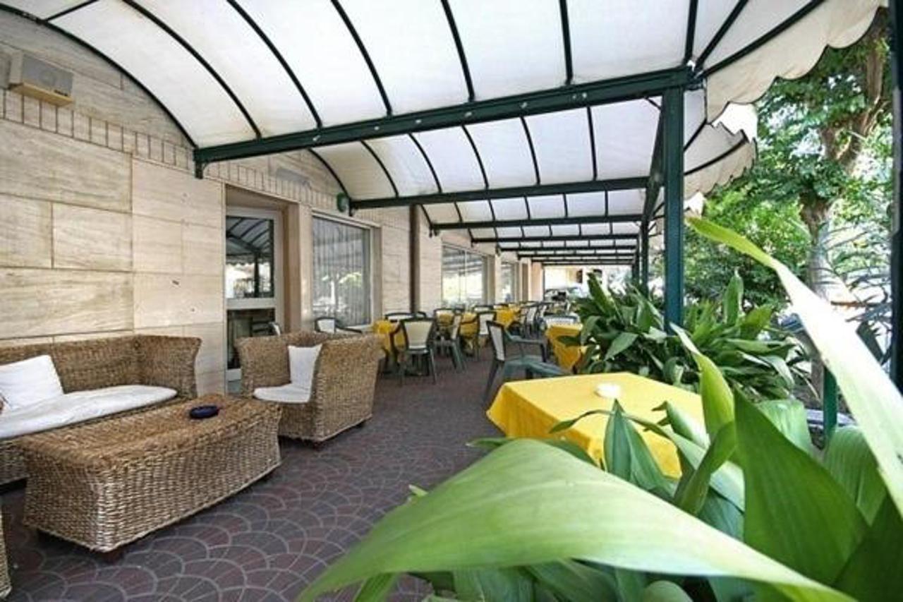 Aron Hotel Rimini Exterior photo