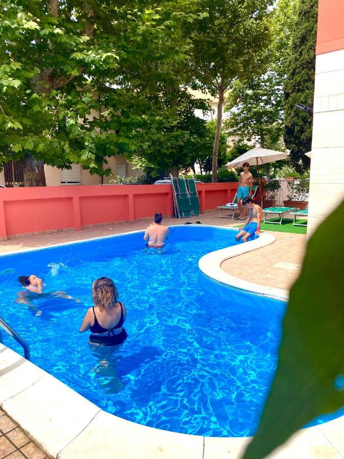 Aron Hotel Rimini Exterior photo
