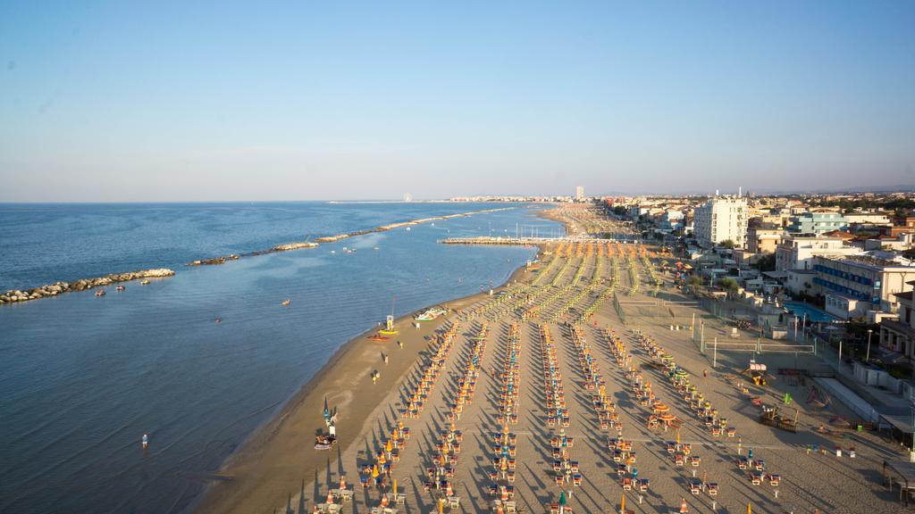 Aron Hotel Rimini Exterior photo