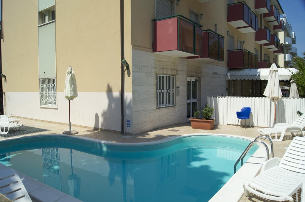 Aron Hotel Rimini Exterior photo