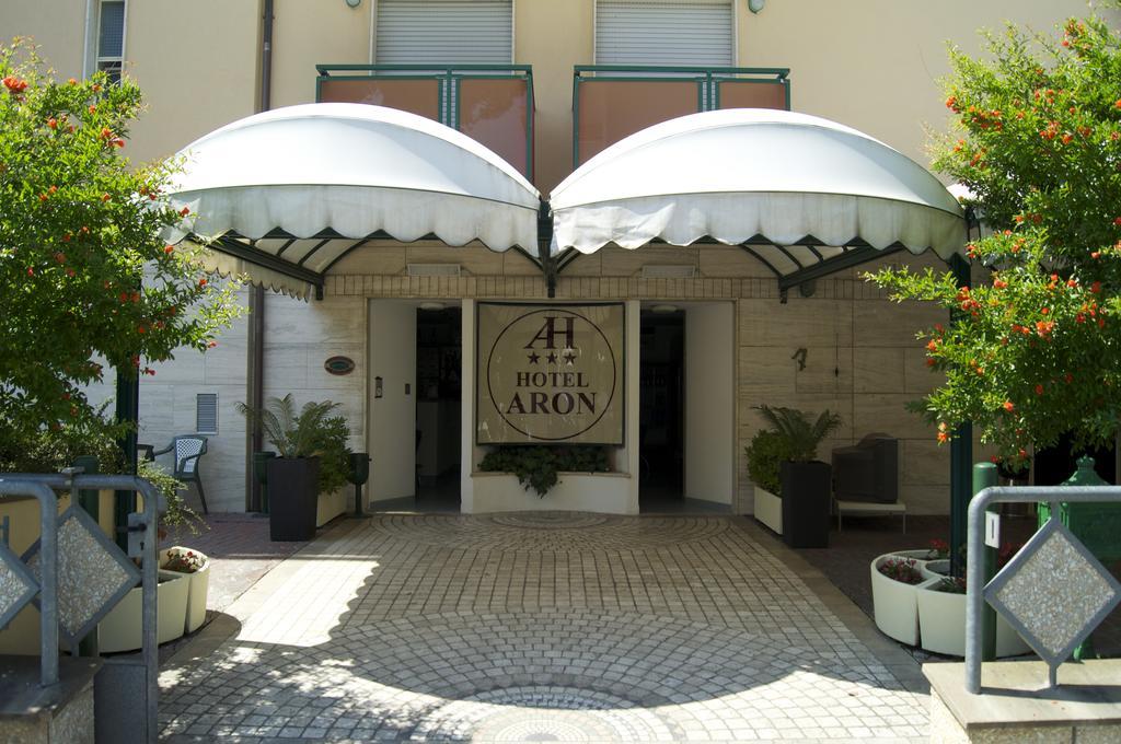 Aron Hotel Rimini Exterior photo
