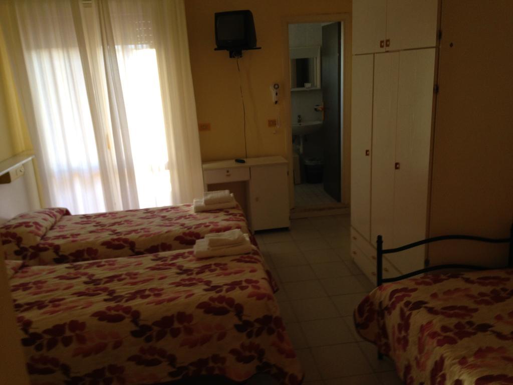 Aron Hotel Rimini Exterior photo