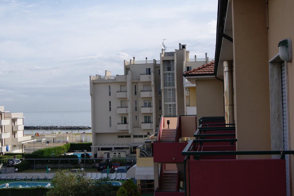 Aron Hotel Rimini Exterior photo